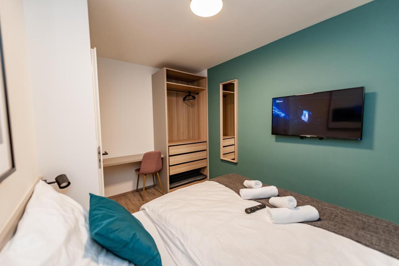 Apartments 4U: Kampus Upstairs Hradec Králové Eksteriør billede